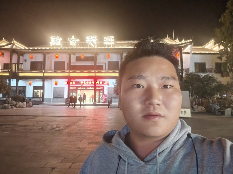 小鹿艾克的第一张照片--徐州闪婚服务中心