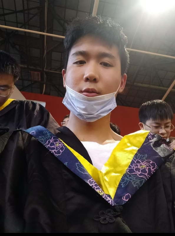 落落大方的第一张照片--徐州闪婚服务中心